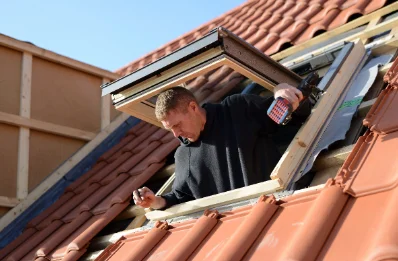 Pose de fenêtres de toit Velux à Saint-Martin-de-Laye